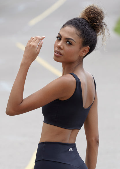 Revere Basic Black Top